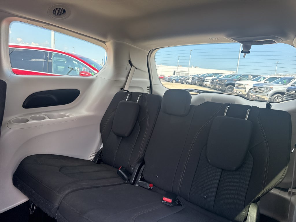2017 Chrysler Pacifica Touring FWD