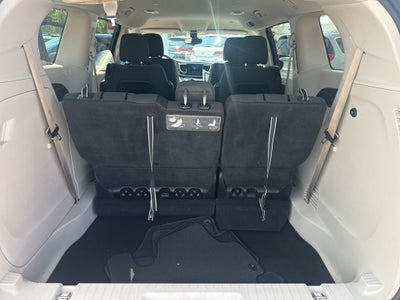 2017 Chrysler Pacifica Touring FWD
