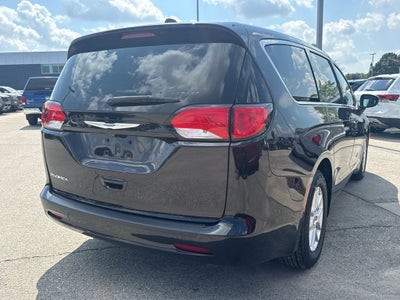 2017 Chrysler Pacifica Touring FWD