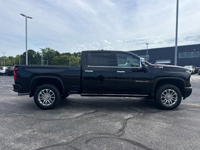 2025 Chevrolet Silverado 2500 HD Crew Cab Standard Box 4-Wheel Drive LTZ