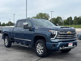 2026 Chevrolet Silverado 2500 HD Crew Cab Standard Box 4-Wheel Drive High Country