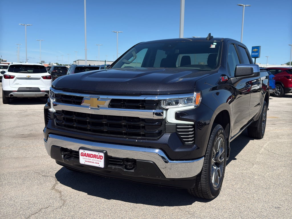 2022 Chevrolet Silverado 1500 Crew Cab Short Box 4-Wheel Drive LT 1LT