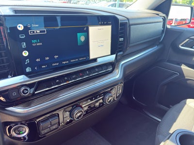 2022 Chevrolet Silverado 1500 Crew Cab Short Box 4-Wheel Drive LT 1LT