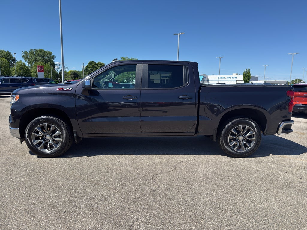 2022 Chevrolet Silverado 1500 Crew Cab Short Box 4-Wheel Drive LT 1LT