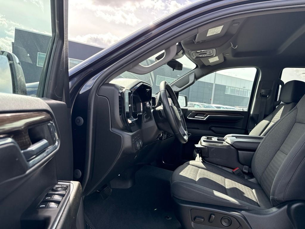 2024 Chevrolet Silverado 1500 Crew Cab Short Box 4-Wheel Drive LT 1LT