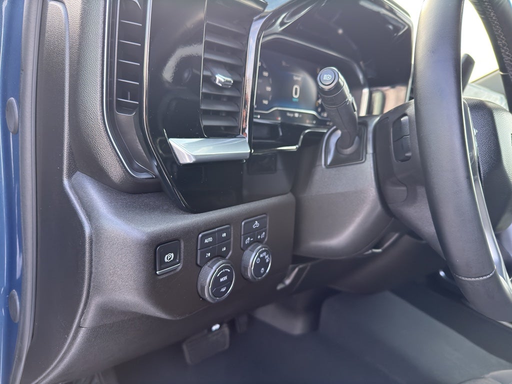 2024 Chevrolet Silverado 1500 Crew Cab Short Box 4-Wheel Drive LT 1LT