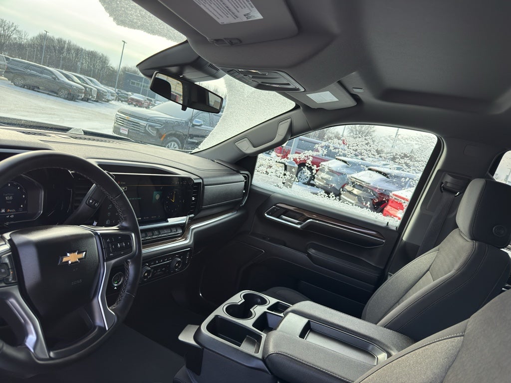 2024 Chevrolet Silverado 1500 Crew Cab Short Box 4-Wheel Drive LT 1LT