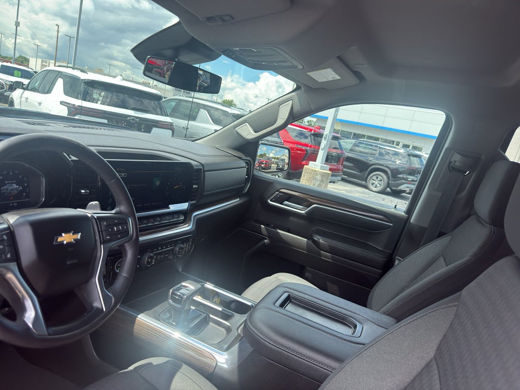 2022 Chevrolet Silverado 1500 Crew Cab Short Box 4-Wheel Drive LT 1LT