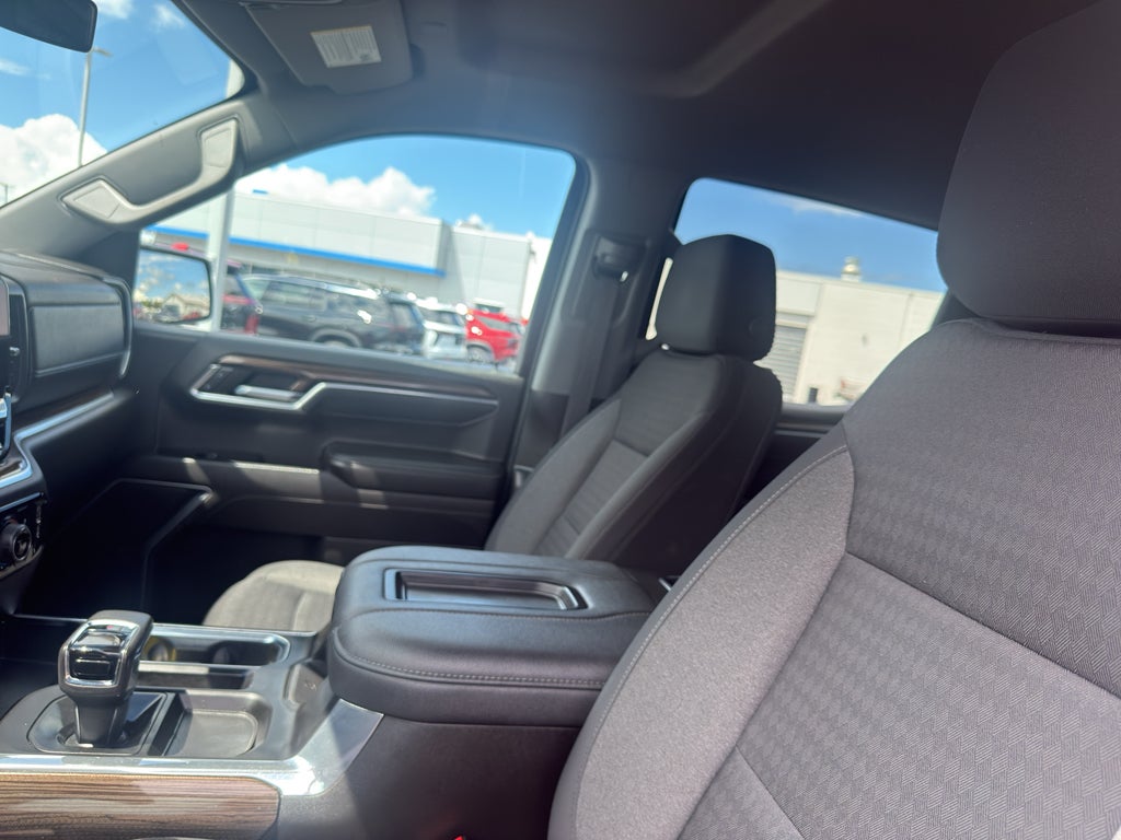2022 Chevrolet Silverado 1500 Crew Cab Short Box 4-Wheel Drive LT 1LT