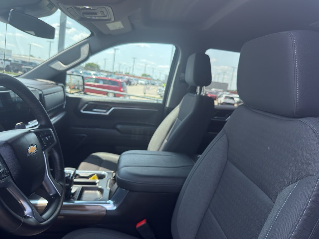2023 Chevrolet Silverado 1500 Crew Cab Short Box 4-Wheel Drive LT 1LT