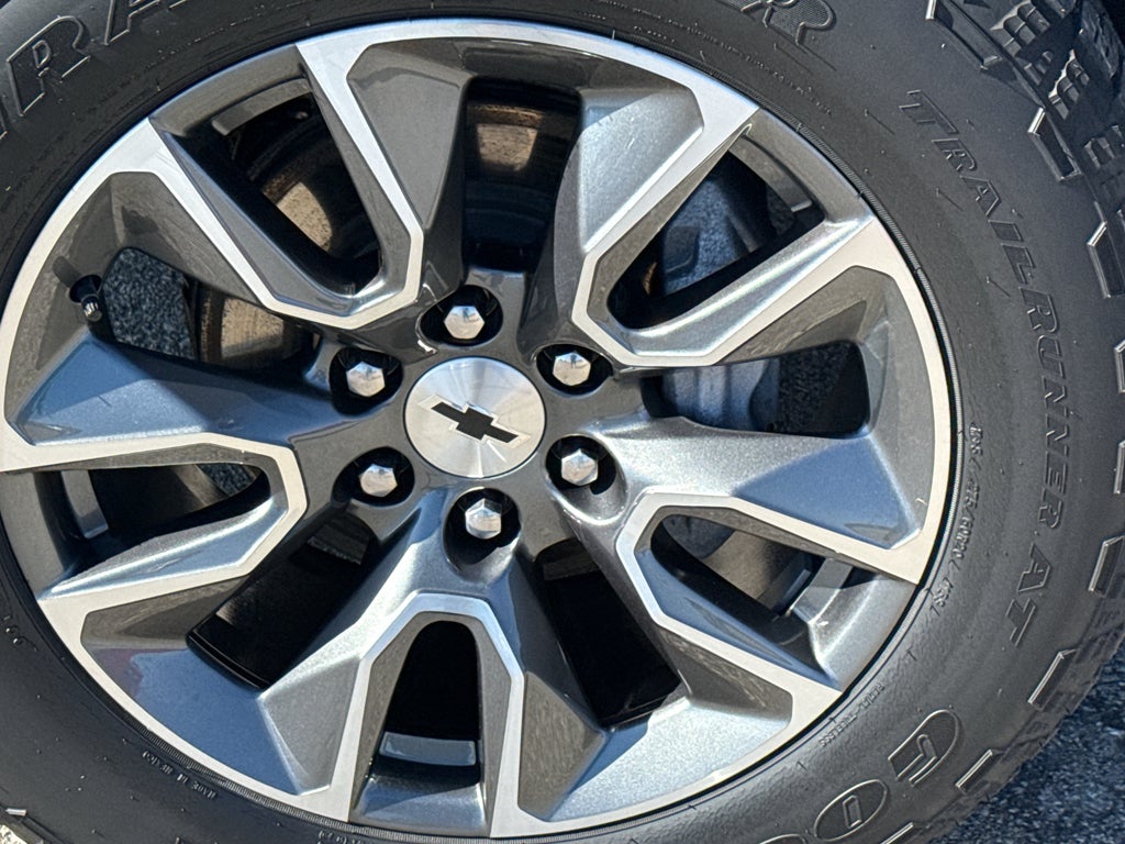 2023 Chevrolet Silverado 1500 Crew Cab Short Box 4-Wheel Drive RST