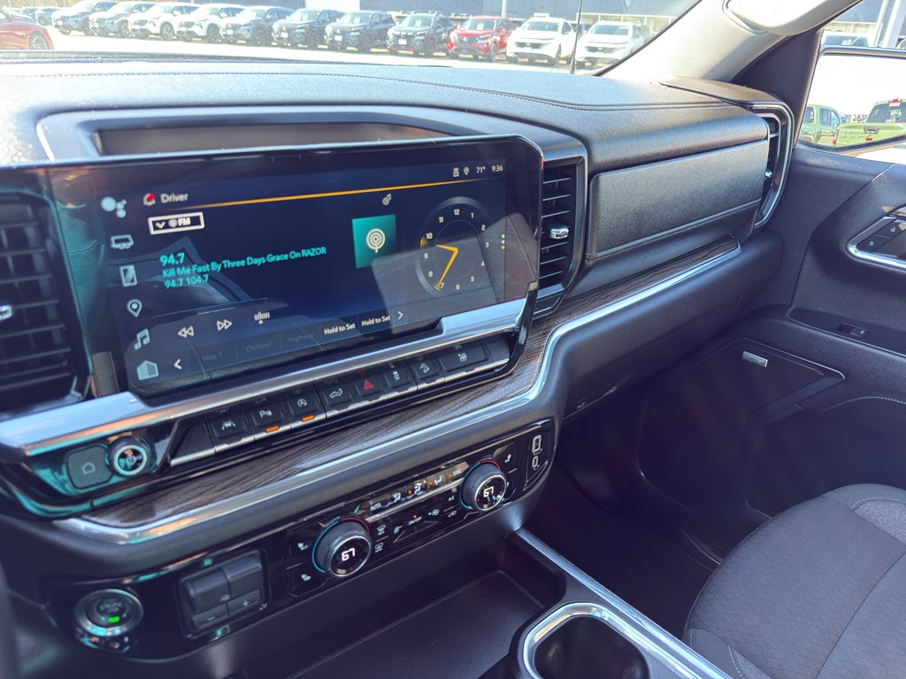 2023 Chevrolet Silverado 1500 Crew Cab Short Box 4-Wheel Drive RST