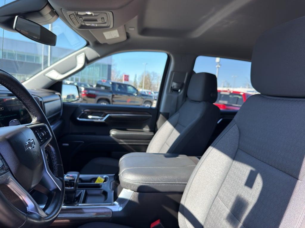 2023 Chevrolet Silverado 1500 Crew Cab Short Box 4-Wheel Drive RST