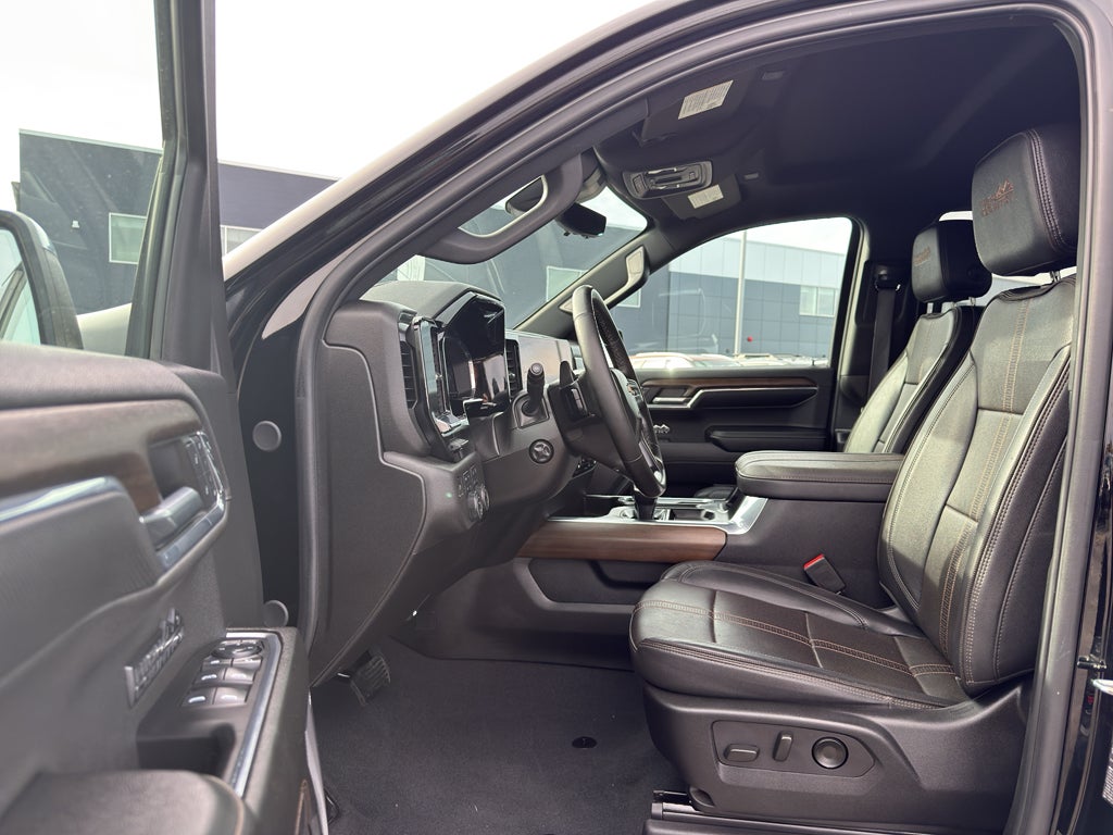 2024 Chevrolet Silverado 1500 Crew Cab Short Box 4-Wheel Drive High Country