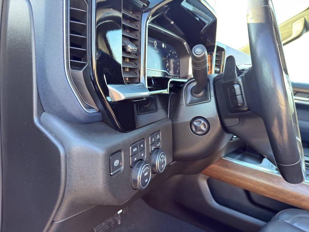 2022 Chevrolet Silverado 1500 Crew Cab Short Box 4-Wheel Drive High Country