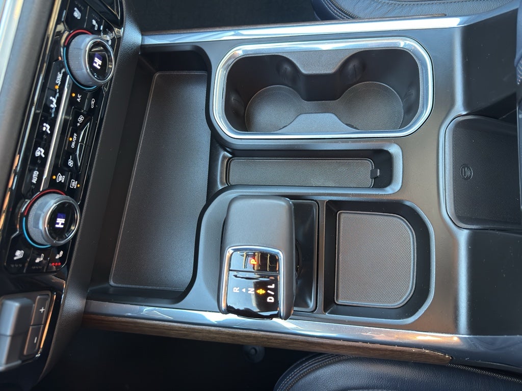 2022 Chevrolet Silverado 1500 Crew Cab Short Box 4-Wheel Drive High Country