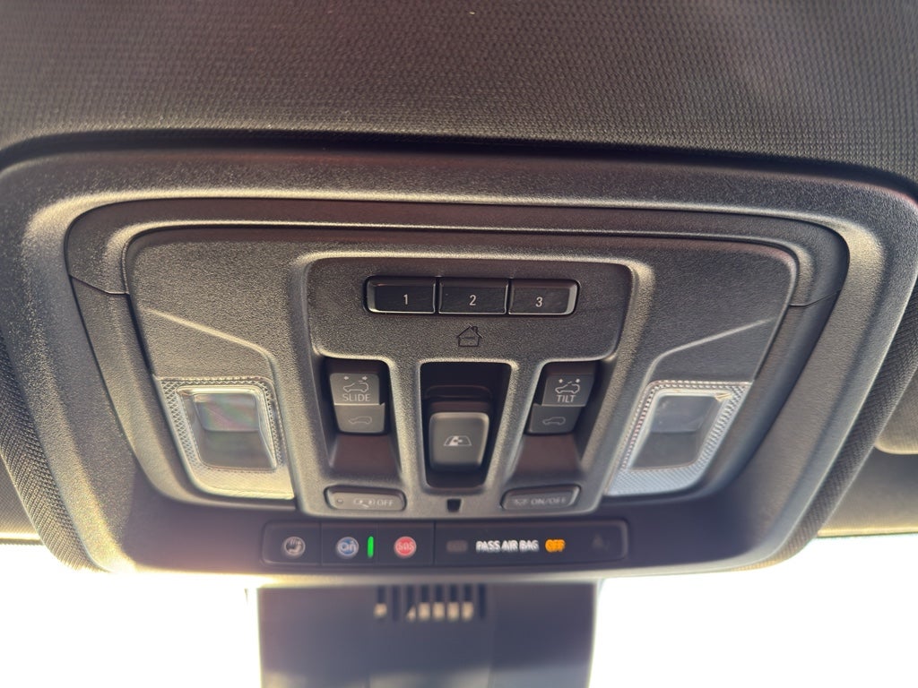 2022 Chevrolet Silverado 1500 Crew Cab Short Box 4-Wheel Drive High Country