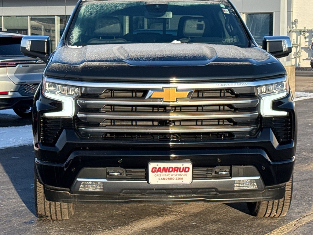 2022 Chevrolet Silverado 1500 Crew Cab Short Box 4-Wheel Drive High Country