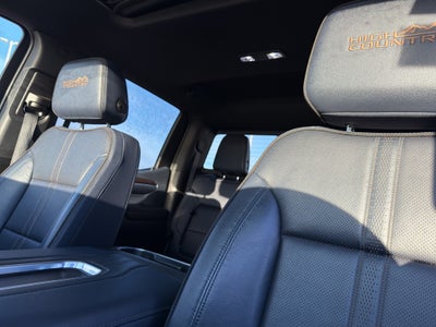 2022 Chevrolet Silverado 1500 Crew Cab Short Box 4-Wheel Drive High Country