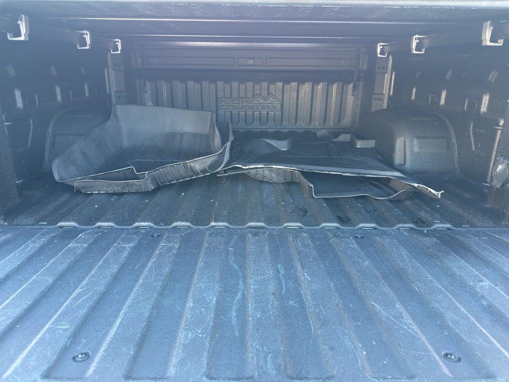 2022 Chevrolet Silverado 1500 Crew Cab Short Box 4-Wheel Drive High Country