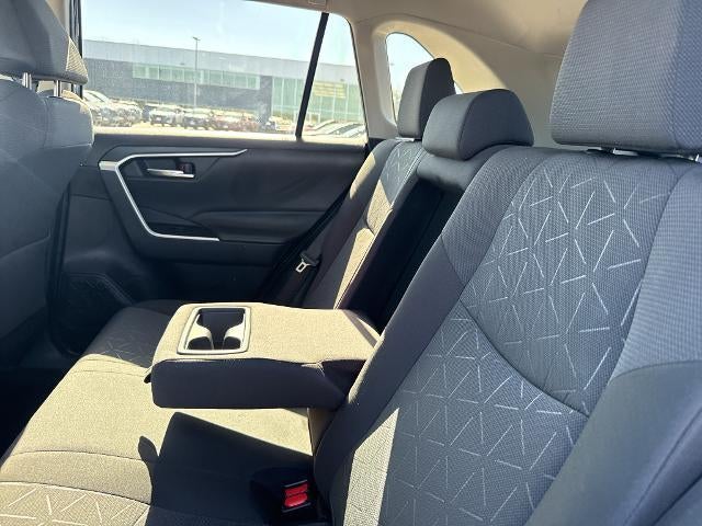 2021 Toyota RAV4 XLE AWD (Natl)