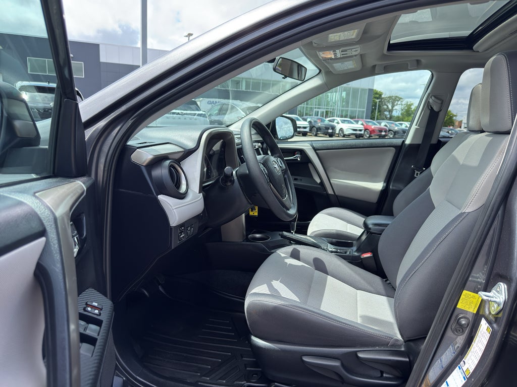 2015 Toyota RAV4 AWD 4dr XLE (Natl)