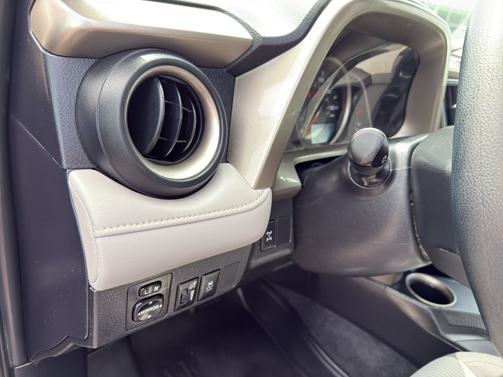 2015 Toyota RAV4 AWD 4dr XLE (Natl)