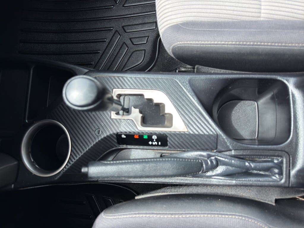 2015 Toyota RAV4 AWD 4dr XLE (Natl)