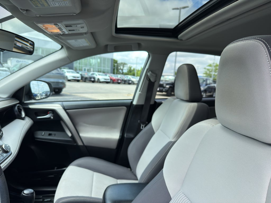 2015 Toyota RAV4 AWD 4dr XLE (Natl)