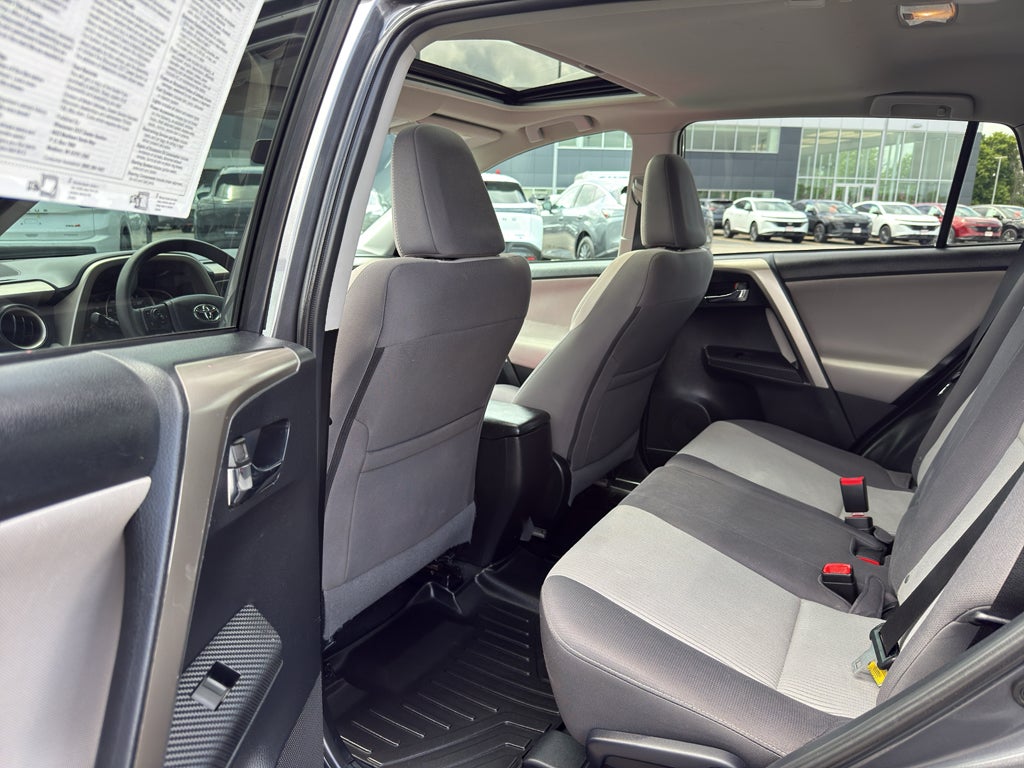 2015 Toyota RAV4 AWD 4dr XLE (Natl)