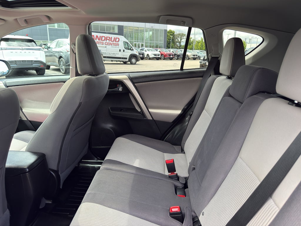 2015 Toyota RAV4 AWD 4dr XLE (Natl)