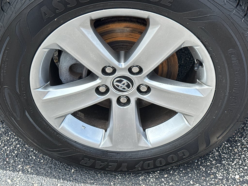 2015 Toyota RAV4 AWD 4dr XLE (Natl)