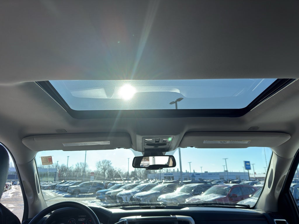 2017 RAM 3500 Laramie 4x4 Crew Cab 6'4" Box