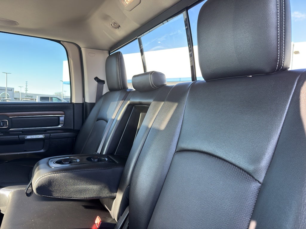 2017 RAM 3500 Laramie 4x4 Crew Cab 6'4" Box