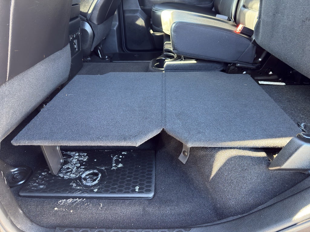 2017 RAM 3500 Laramie 4x4 Crew Cab 6'4" Box