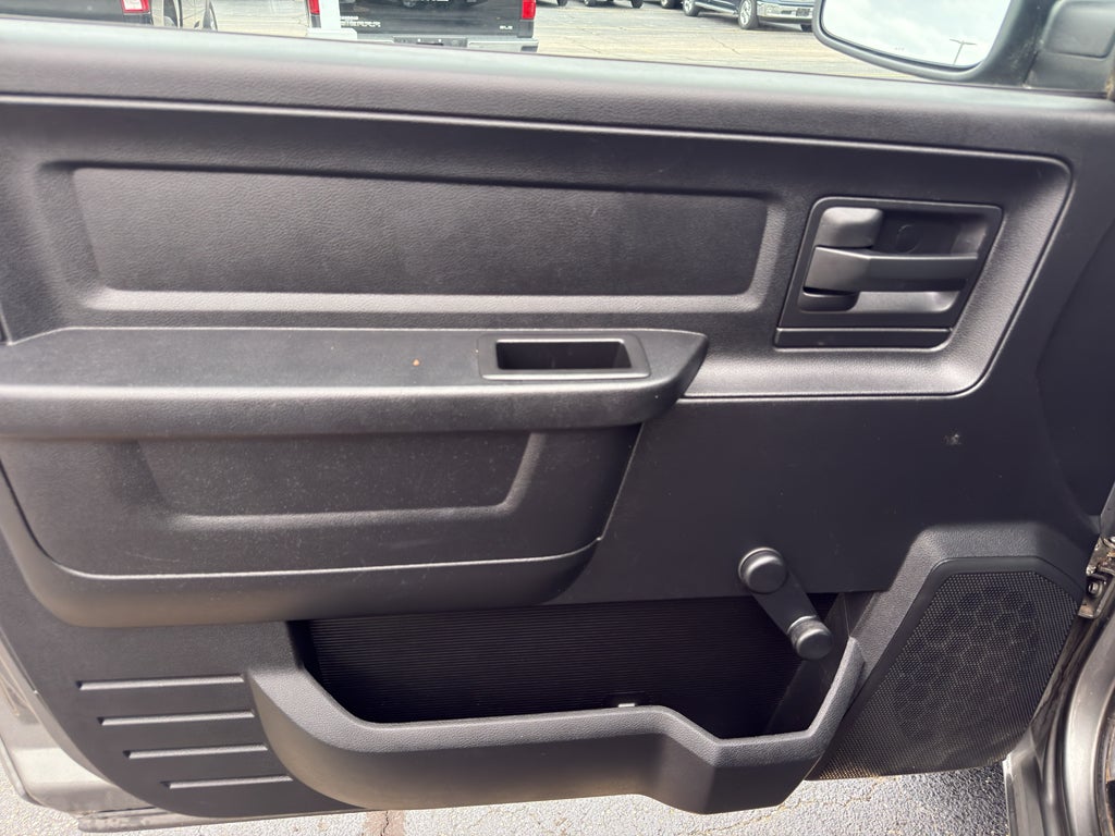 2013 RAM 1500 4WD Regular Cab 8 Ft Box Tradesman