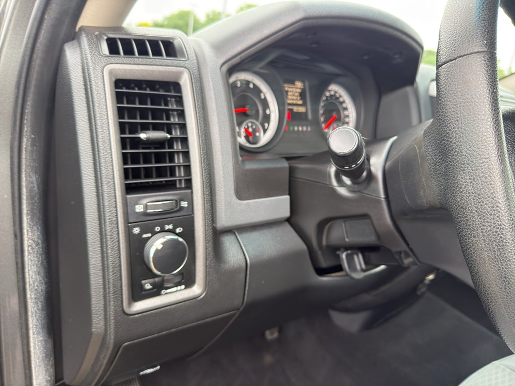 2013 RAM 1500 4WD Regular Cab 8 Ft Box Tradesman