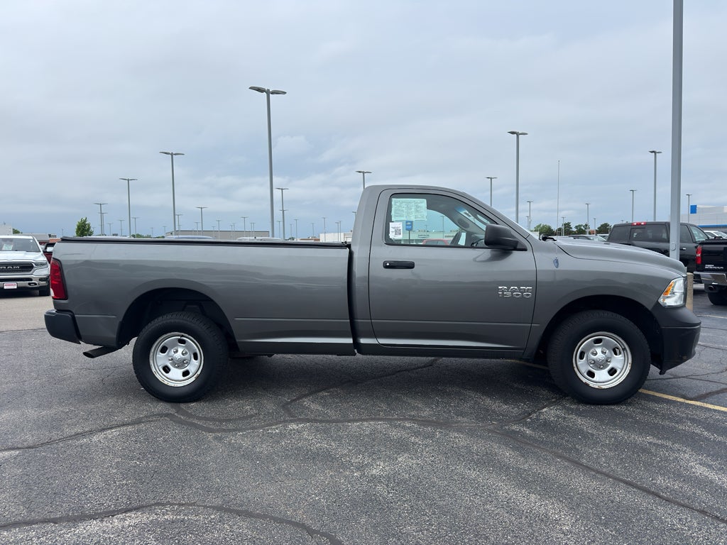 2013 RAM 1500 4WD Regular Cab 8 Ft Box Tradesman