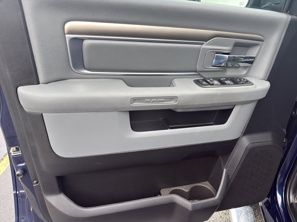 2018 RAM 1500 Big Horn 4x4 Crew Cab 5'7" Box