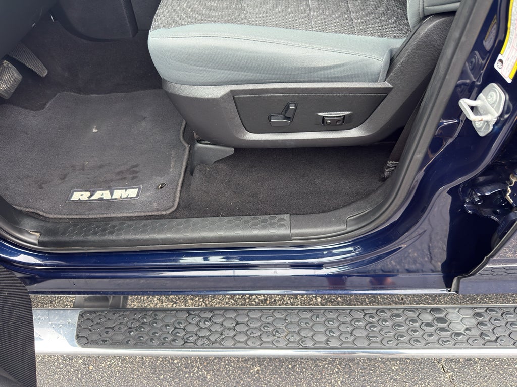 2018 RAM 1500 Big Horn 4x4 Crew Cab 5'7" Box