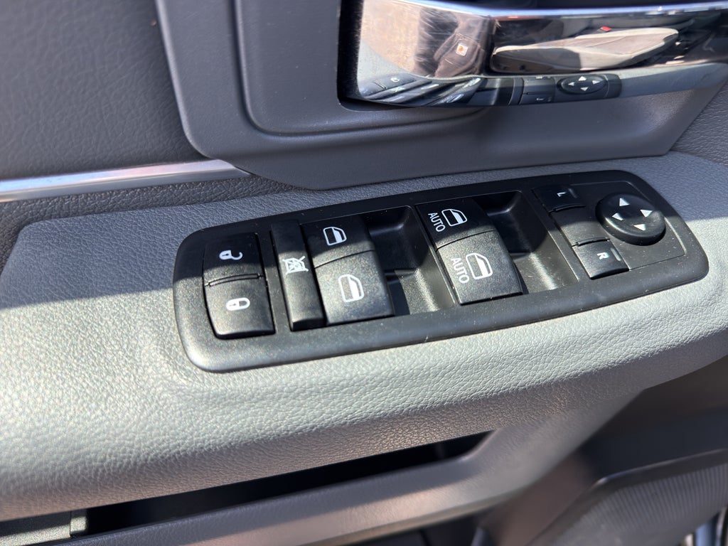 2017 RAM 1500 Big Horn 4x4 Crew Cab 5'7" Box