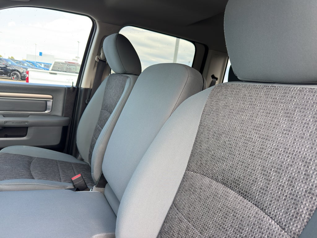 2017 RAM 1500 Big Horn 4x4 Crew Cab 5'7" Box