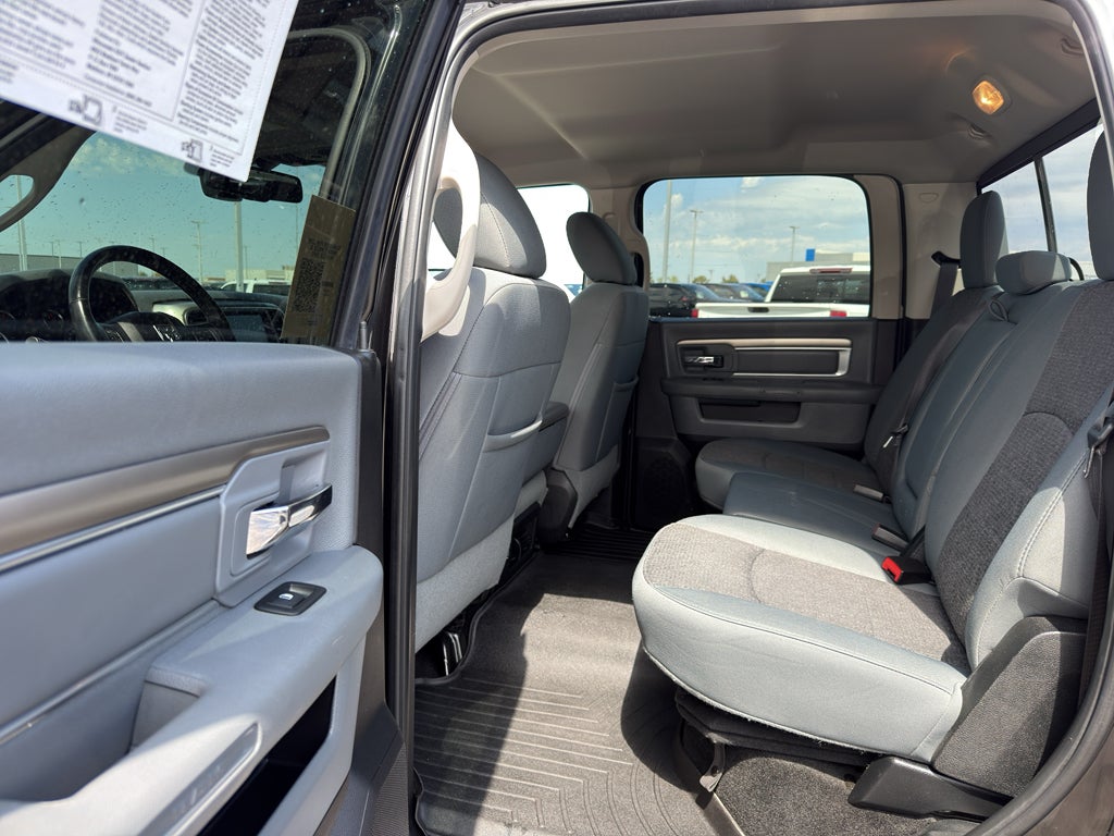 2017 RAM 1500 Big Horn 4x4 Crew Cab 5'7" Box