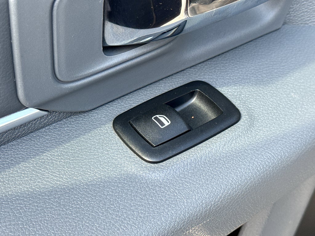 2017 RAM 1500 Big Horn 4x4 Crew Cab 5'7" Box
