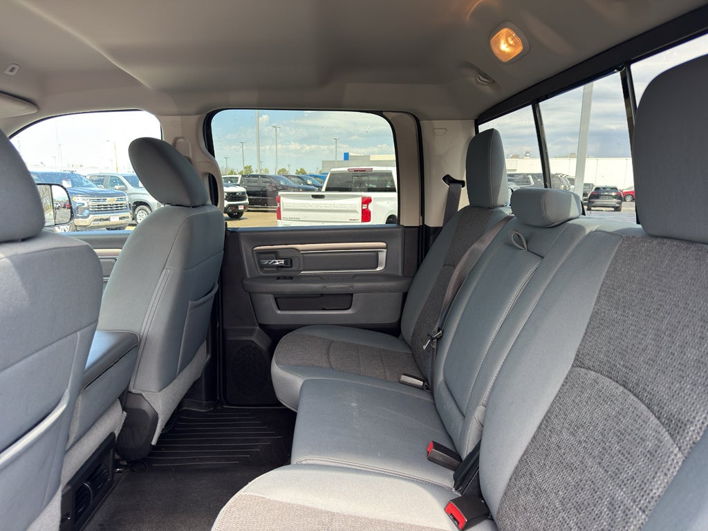 2017 RAM 1500 Big Horn 4x4 Crew Cab 5'7" Box