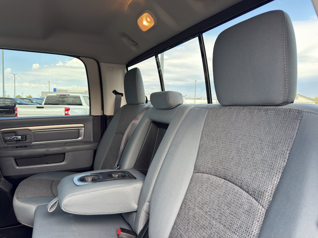 2017 RAM 1500 Big Horn 4x4 Crew Cab 5'7" Box