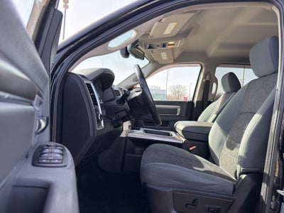 2017 RAM 1500 Big Horn 4x4 Crew Cab 5'7" Box