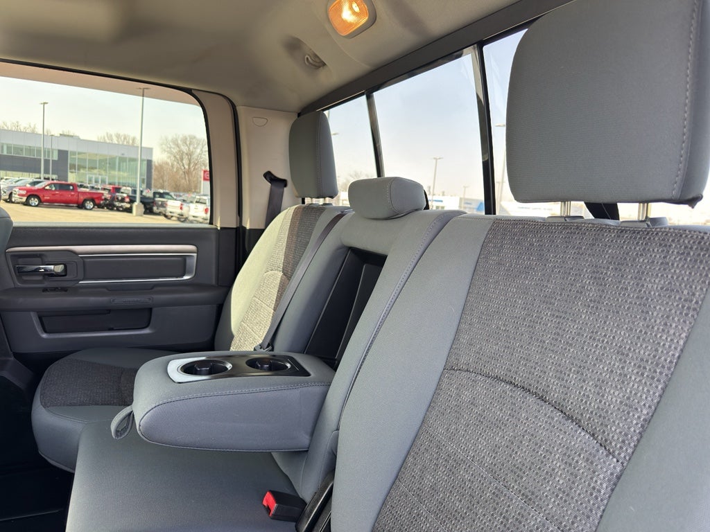 2017 RAM 1500 Big Horn 4x4 Crew Cab 5'7" Box