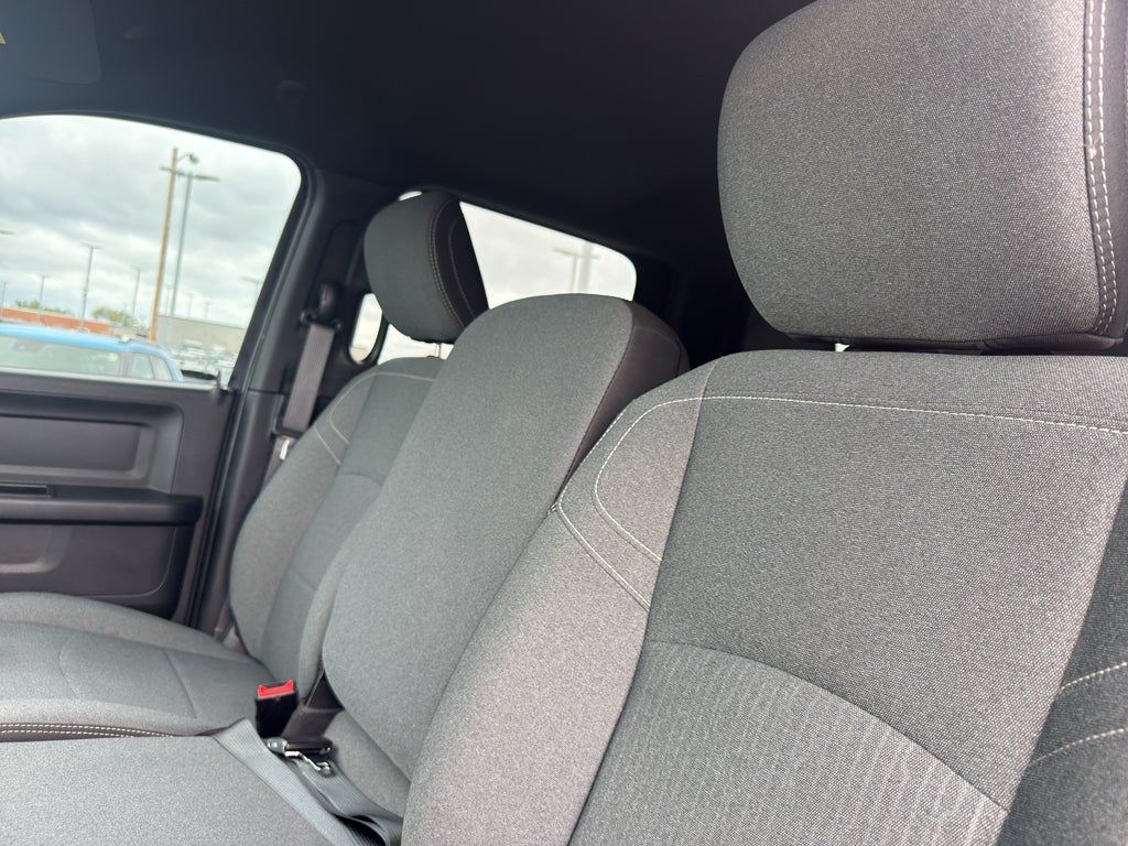 2021 RAM 2500 Tradesman 4x4 Crew Cab 6'4" Box