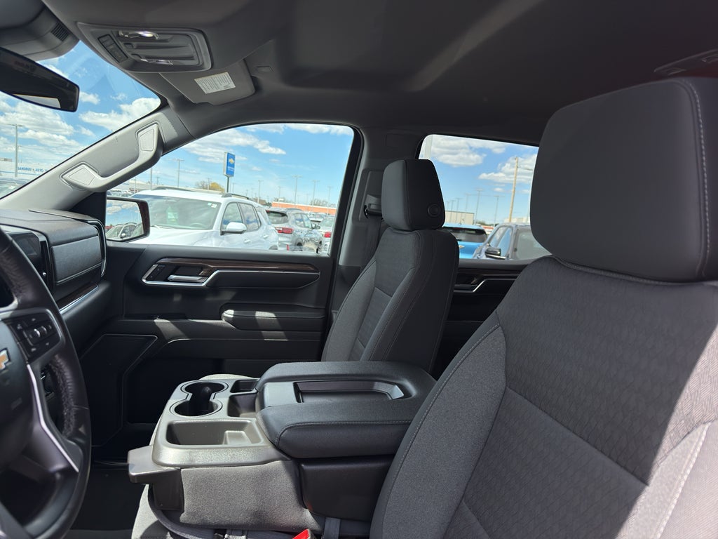 2022 Chevrolet Silverado 1500 Crew Cab Short Box 4-Wheel Drive LT 2FL